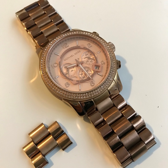 Michael Kors Rose Gold Chronograph Watch MK5576 - Picture 3 of 4